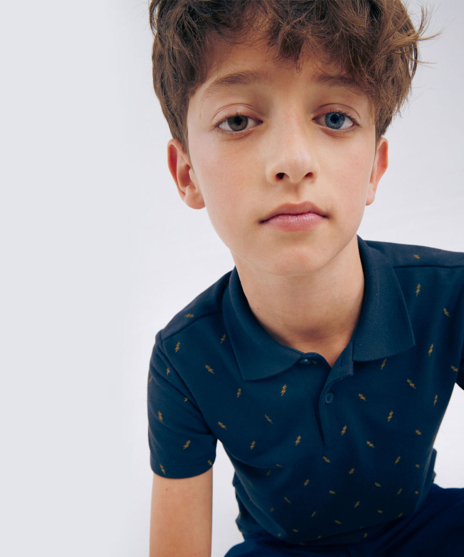 camiseta polo para niños