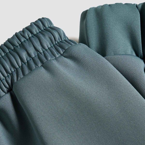 pantalones deportivos image number null