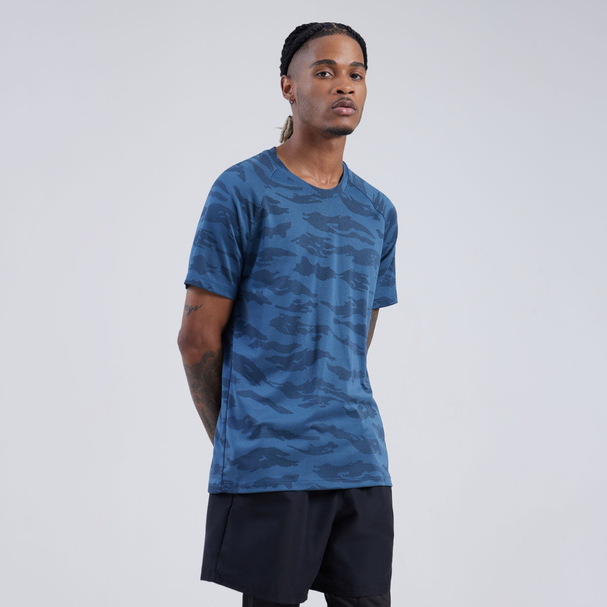 Camiseta Deportiva Con Estampado compra online OSTU