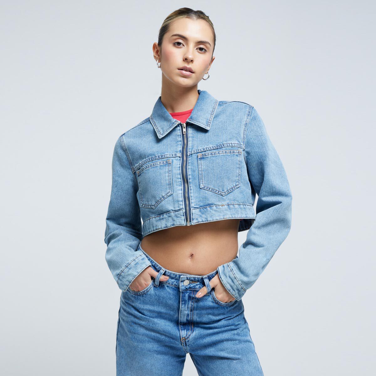 Chaqueta Cropped En Denim compra online OSTU