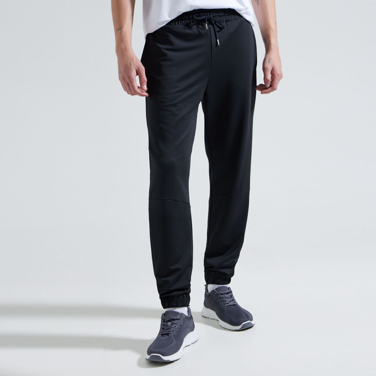 Jogger Hombre Unicolor compra online OSTU
