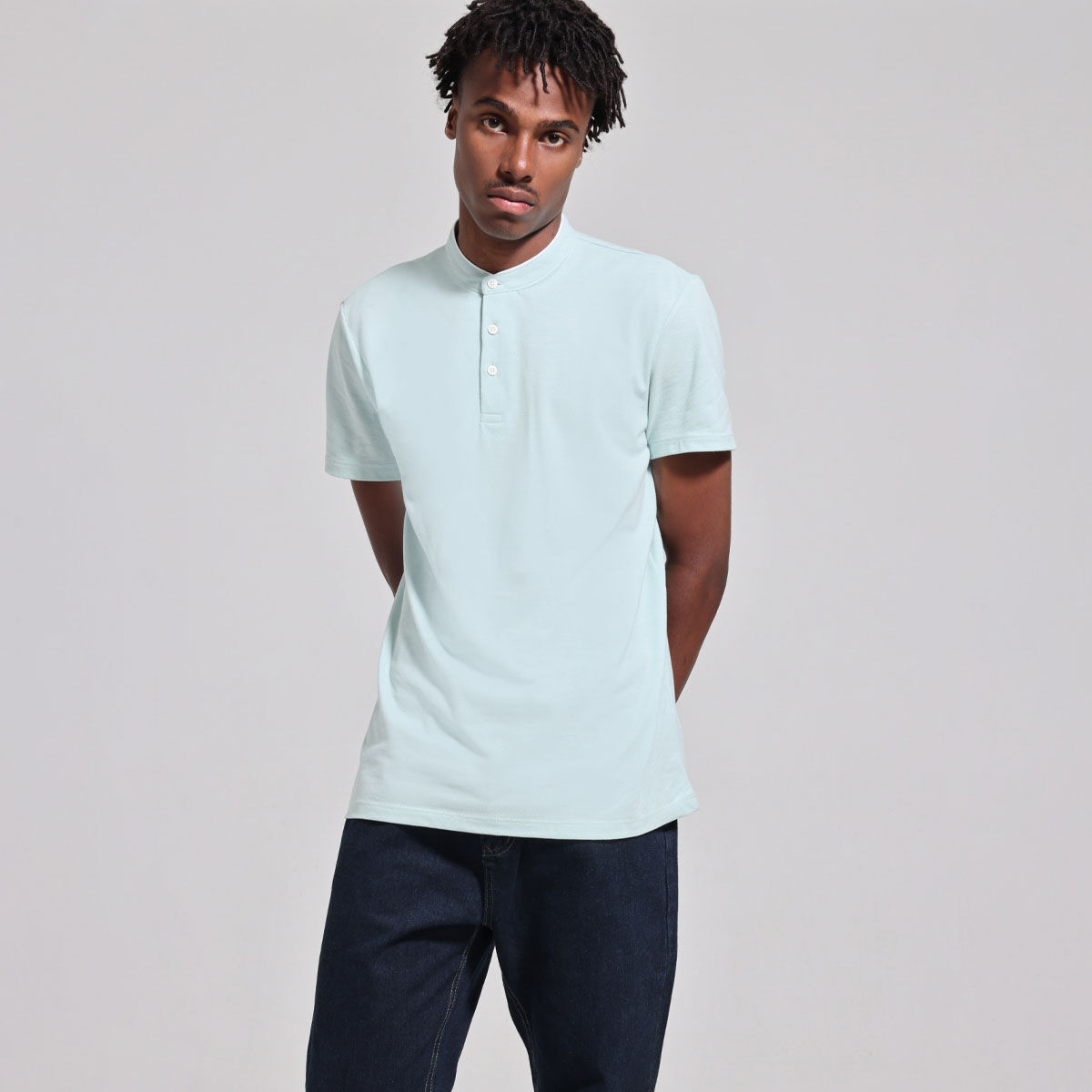 Polo cuello neru 2025