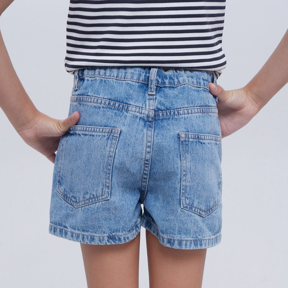Short En Denim Con Desgastes compra online OSTU