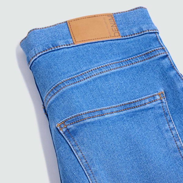 shorts mujeres image number null