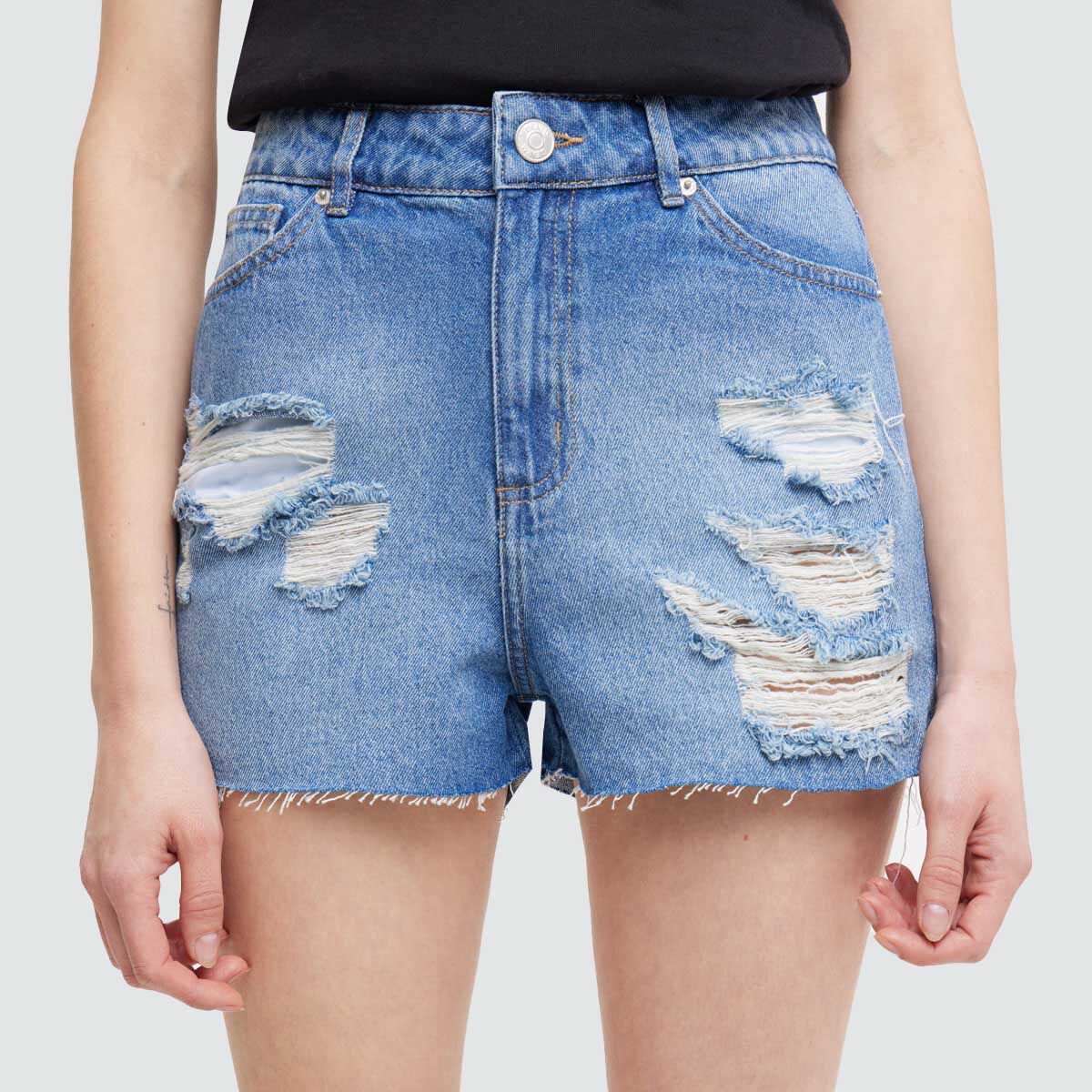 Short Con Ruedo Desflecado
